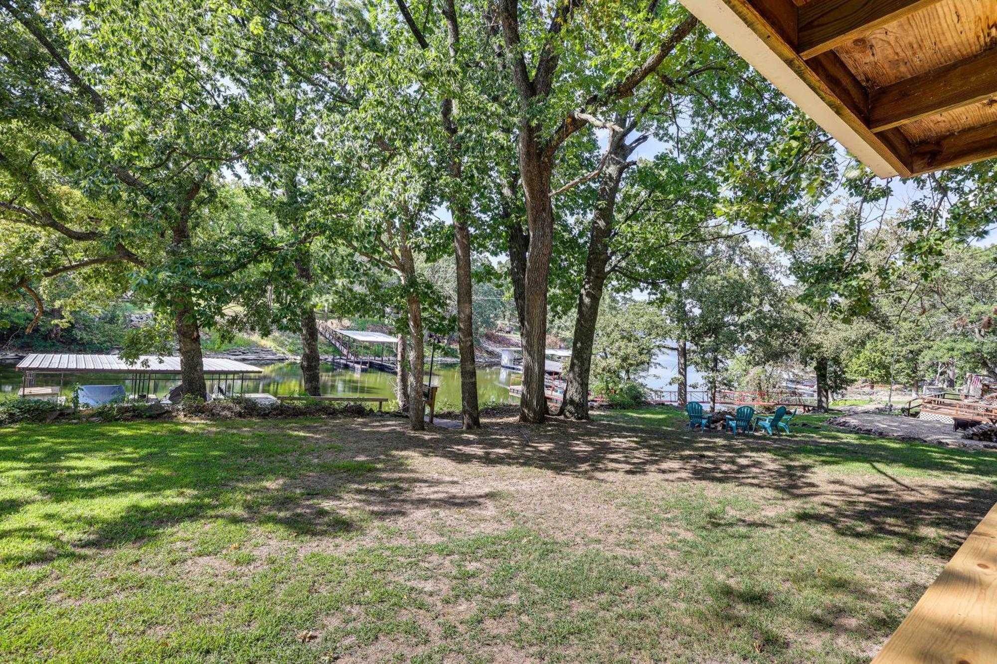 Grove Lakefront Cabin With Water And Dock Access! Exterior foto